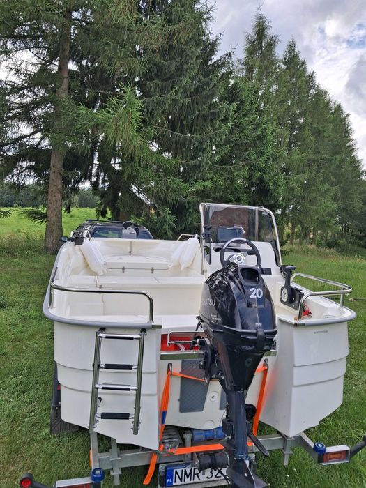 Łódź wedkarska motorowa Pegazus 450