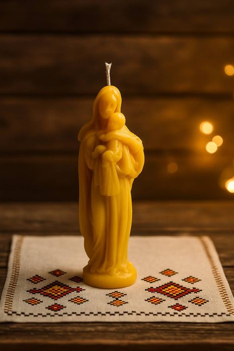 Воскова свічка "Діва Марія з Ісусом".