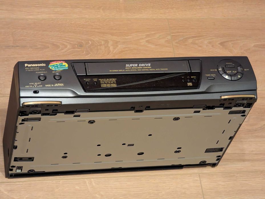 Видеомагнитофон/ відеомагнітофон Panasonic NV-SD 320