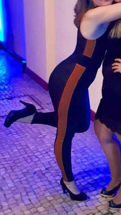 Vendo macacão usado mas em ótimo estado. Usado apenas 1 vez.