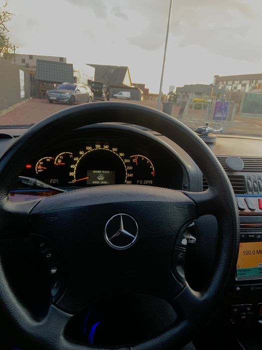 Мерседес 220 дизель 3:2 автомат