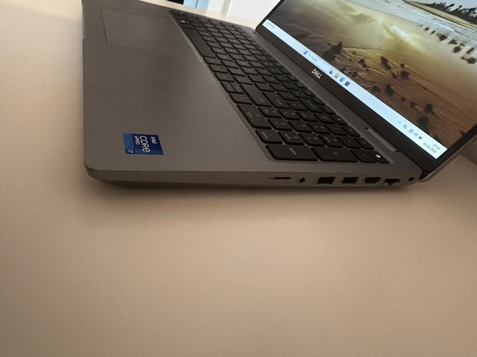 Dell Latitude 5521