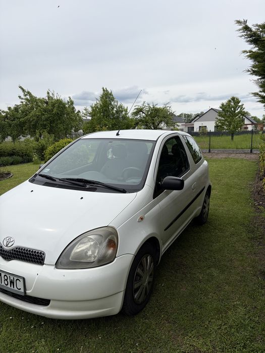 Toyota Yaris 1.0 2002r