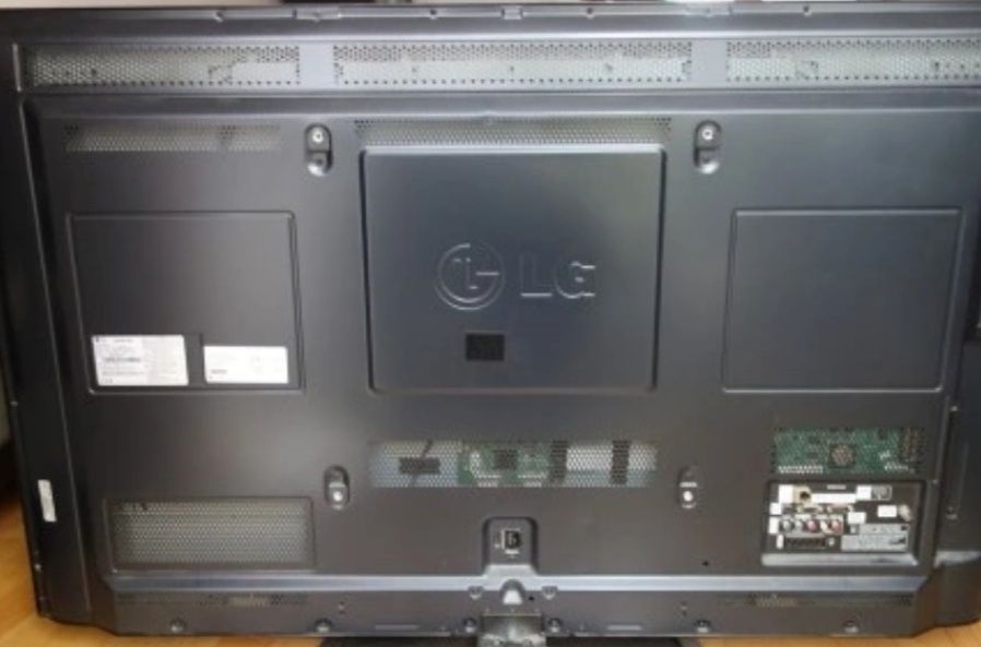 Telewizor LG50PM4700 3D SmartTV 50 cali PLAZMA 600 Hz  LAN VESA Wada