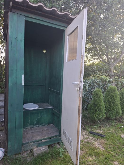 WC toaleta na działkę