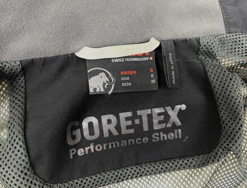 Куртка mammut goretex чорна трекінгова жіноча непромокаюча gore tex
