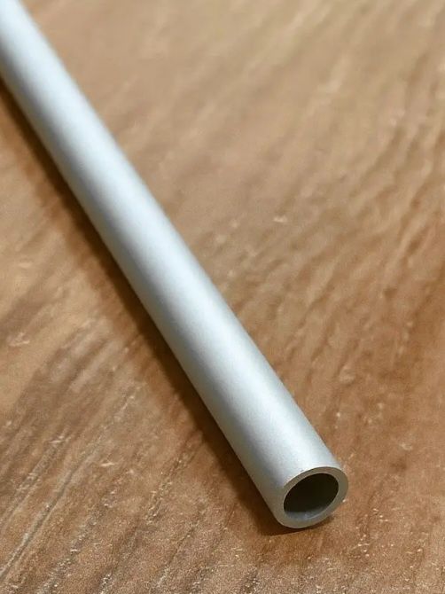 НОВАЯ АЛЮМИНИВАЯ ТРУБА СССР   диа-тр 2,2см тол/стен  2,0мм д-на 3,3 ме