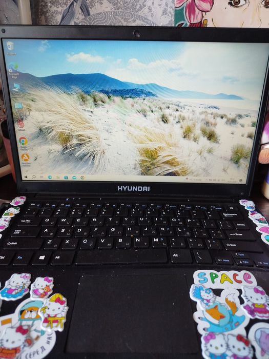 Ноутбук Hyundai у доброму стані