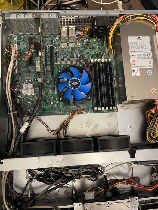 Сервер Server 2U Entry Intel XEON X3430 (2.40 Ghz), 8Gb DDR3