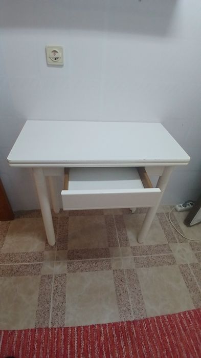 Mesa de cozinha extensível