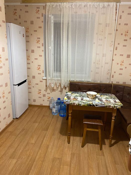 здам довгостроково 3кім. квартиру в Києві