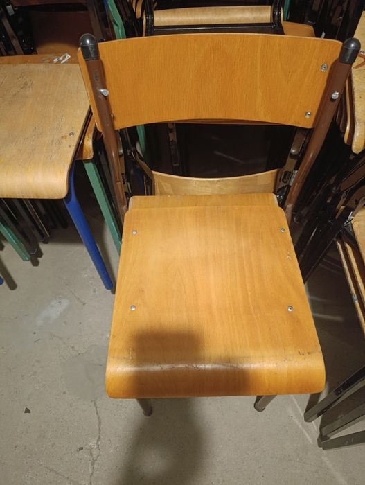 krzesło szkolne używane