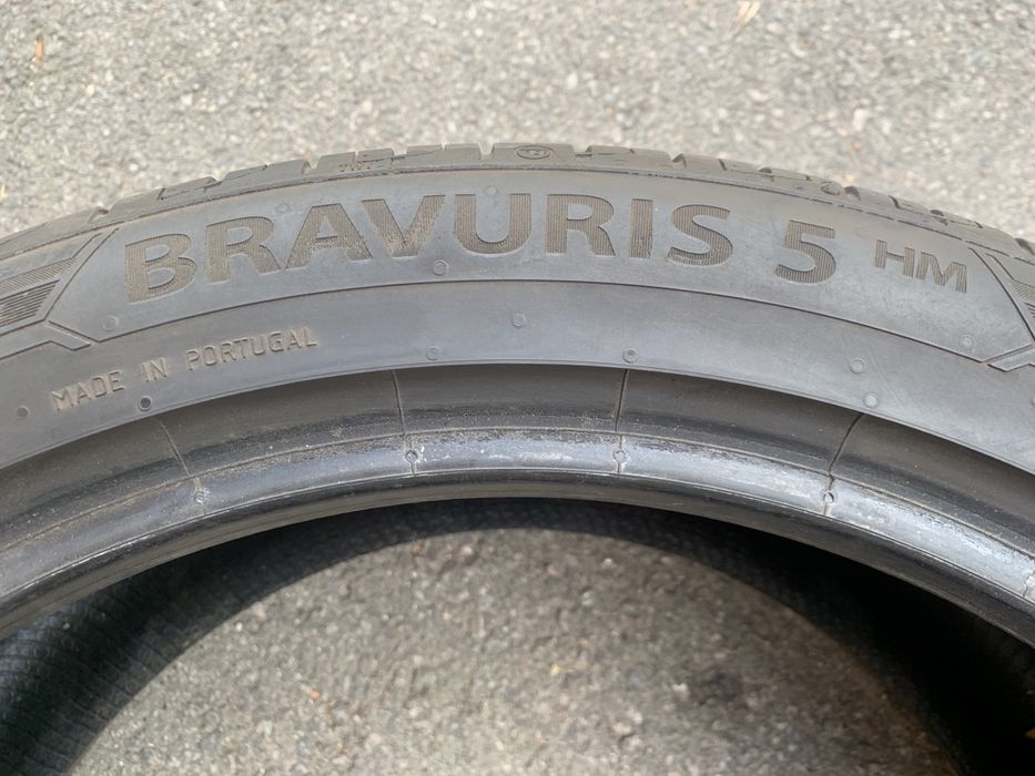 2шт 245/40R18 BARUM Bravuris 5
