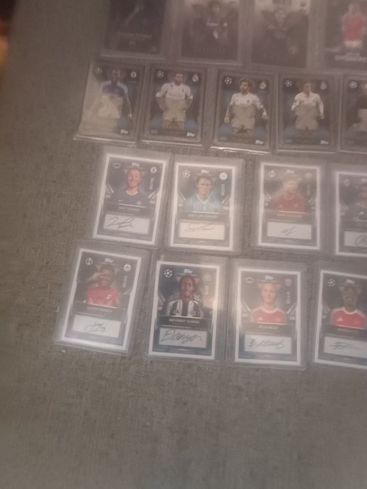 Topps match attax 2025/2026 extra karty autograf relic Beckham opis