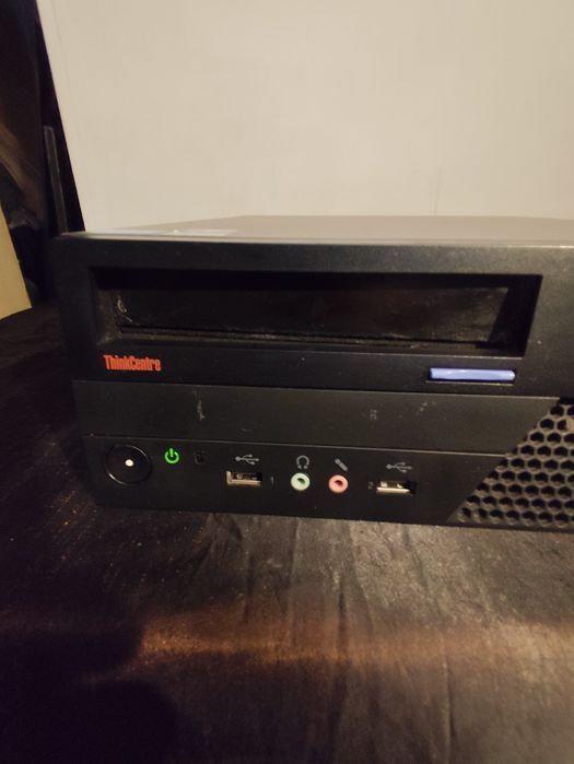 Lenovo retro PC Uszkodzony