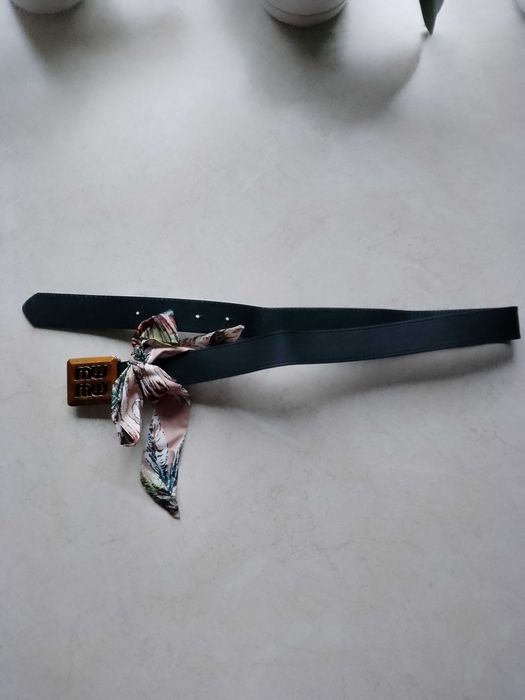 Pasek damski czarny.