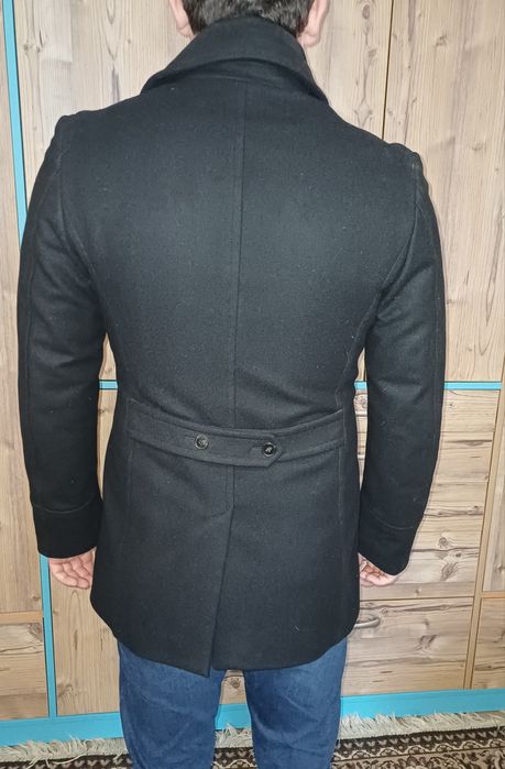 Мужское шерстяное укороченное польто,размер М,чёрного цвета