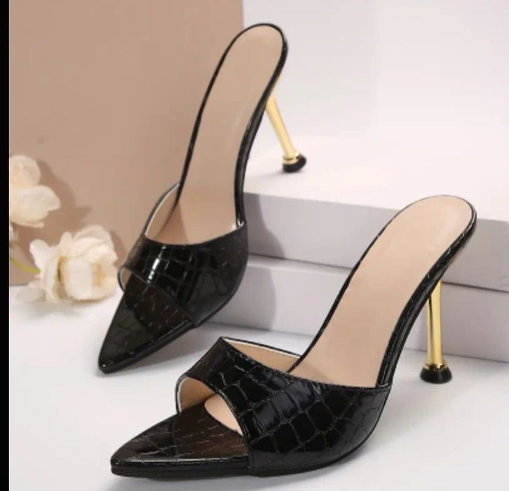 Продам туфлі із відкритою п'ятою