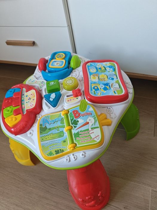 Stolik edukacyjny