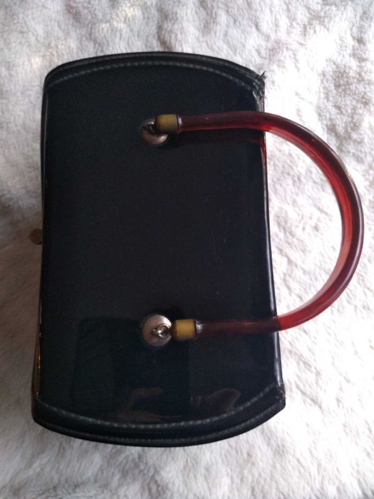 Kuferek kosmetyczka z lusterkiem