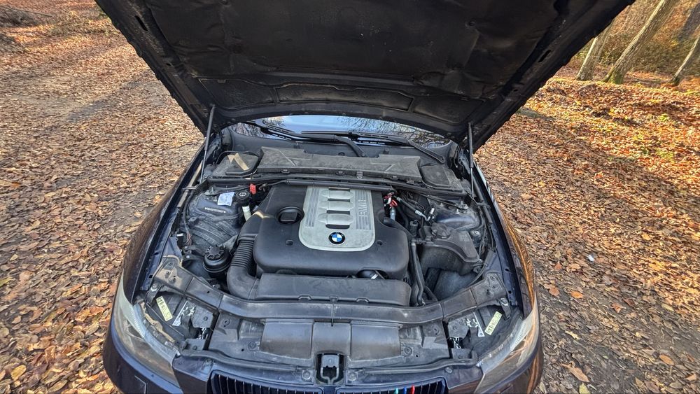 BMW E 90 330 XD 2006 року