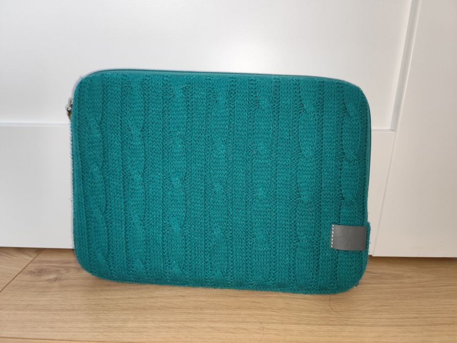 Etui na laptopa, 16cali, case logic, sweter, turkusowe
