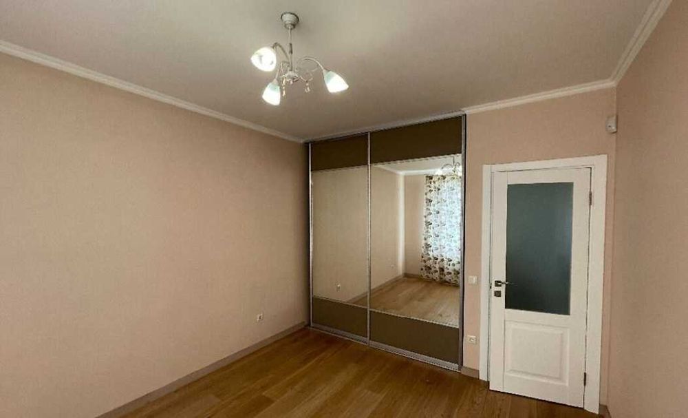 Дом в Червоном Хуторе , в доме остается все, отличное местоположение.