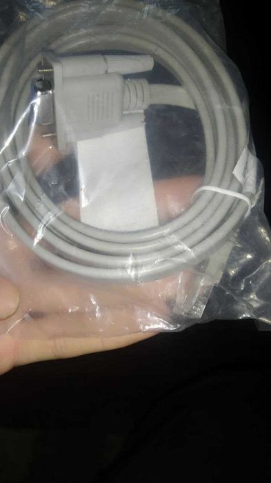 RS-232 кабель зі штекерами типу DB9 (DE-9)