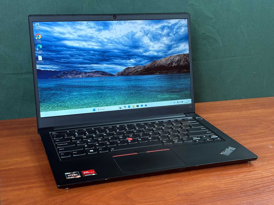 Ноутбук Lenovo ThinkPad E14 Gen 2 / Ryzen 7 / 16 ГБ / 256 NVMe / IPS FullHD / підсвічена клавіатура