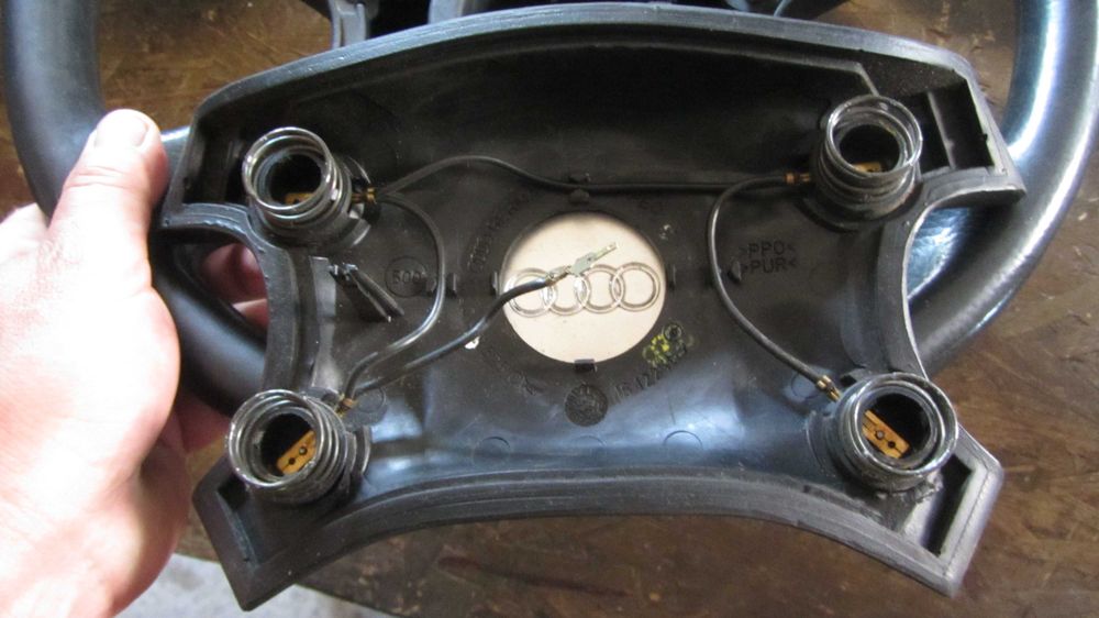 Руль Audi 80 B4.