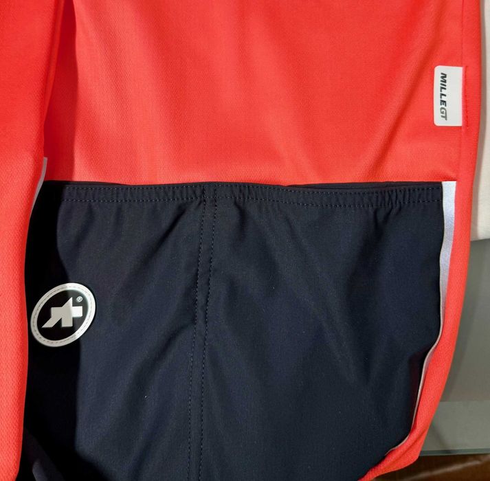 jersey assos mille GT tm XS com oferta de meias