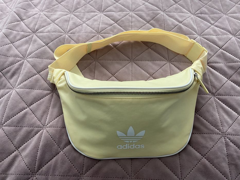 Pojemna saszetka nerka Adidas żółta