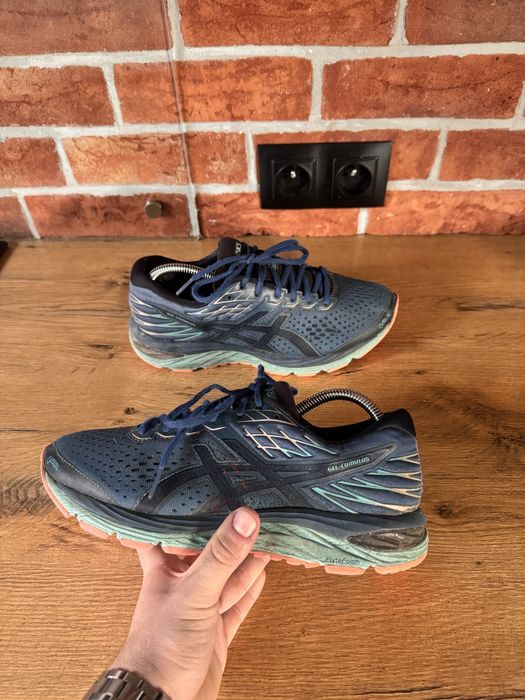 damskie buty do biegania ASICS GEL-Cumulus 21 G-TX w kolorystyce Mako Blue/Midnight