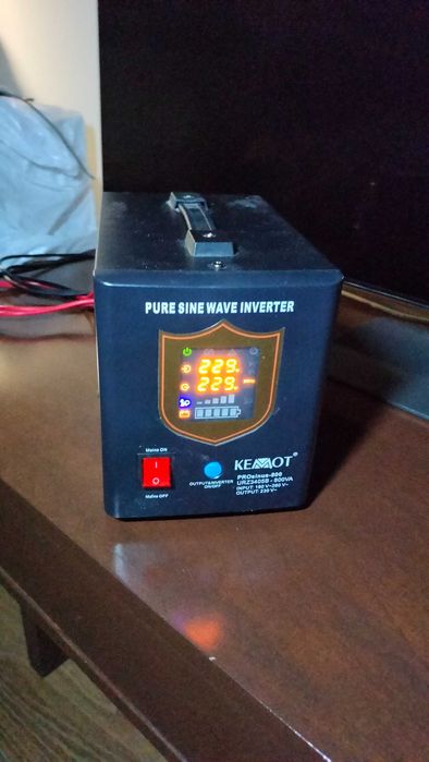 Инвертор KEMOT PROsinus-800 500 Вт, Источник бесперебойного питания