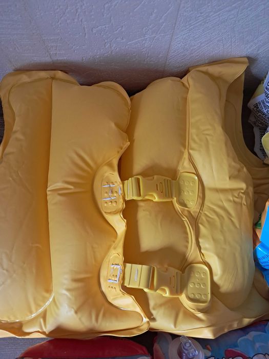 Жилет для купания