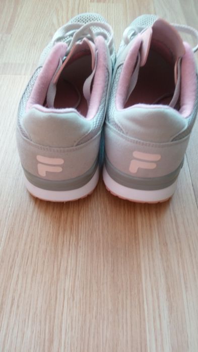 Кроссовки Fila. Размер 42