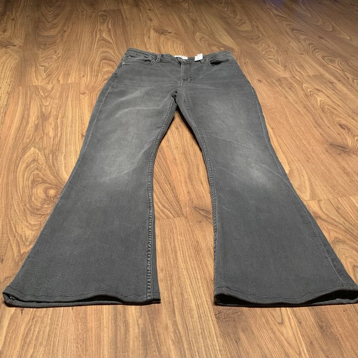 Bootcut Клеш Джинси