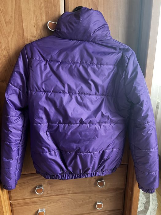 Жіноча весняна куртка