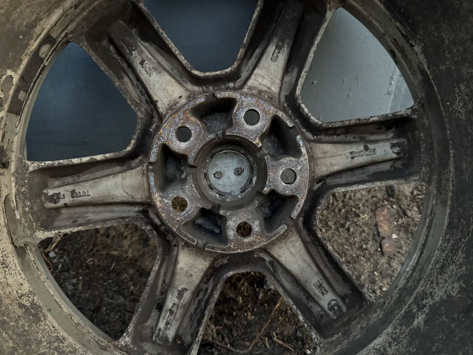 Продам диски Nissan r18