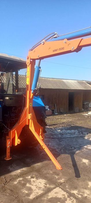 Навантажувач Фаворит МНФ-1500