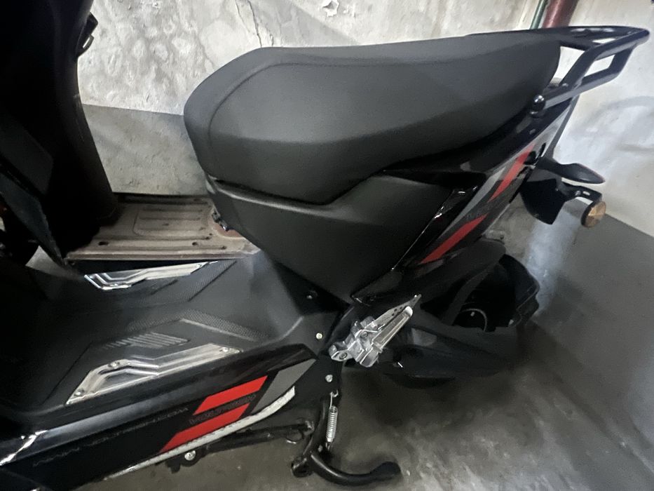 Scooter Elétrica Voltrish Vision TX - 5 meses de uso e apenas 738km rodados - Não precisa de carta de condução - Bateria Removivel