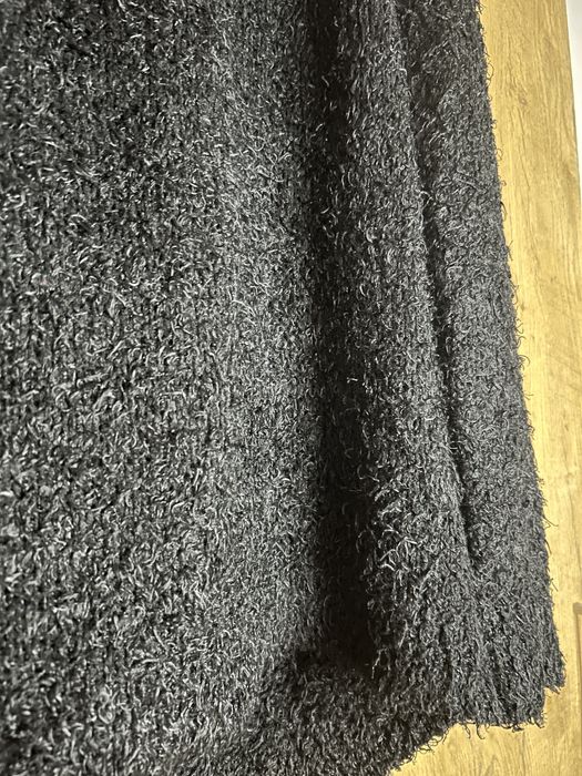 Sweter z dłuższym tyłem