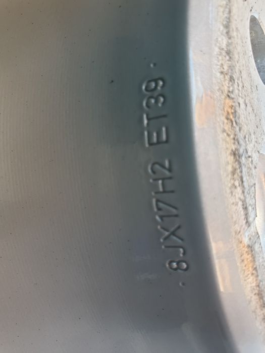Продам комплект оригинальних легкосплавних дисків AUDI R17 5x112