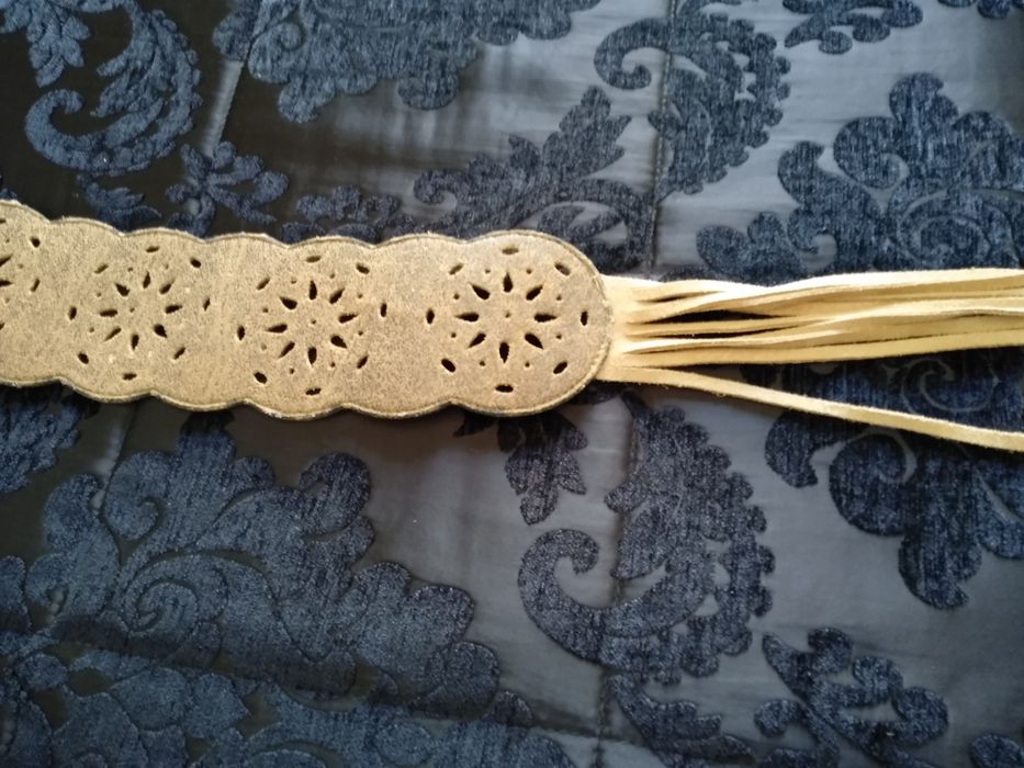 cinto castanho claro