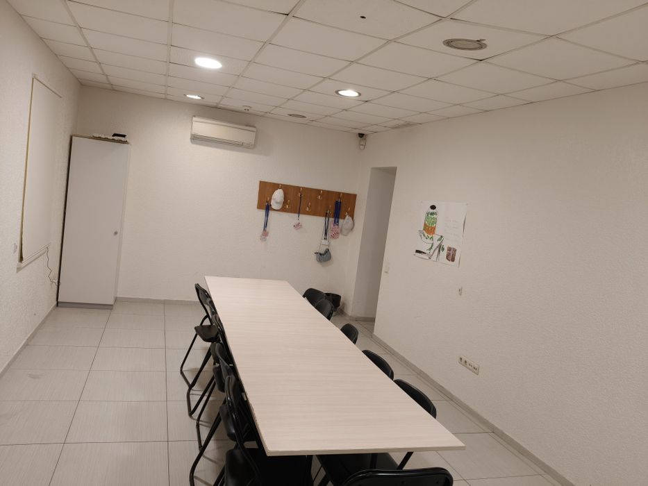 Приміщення зал почасово погодинно центр