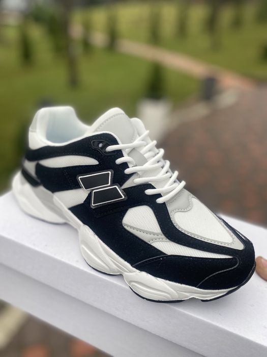 Чоловічі кросівки