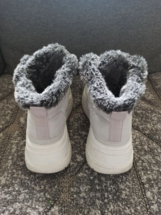 Deezee buty zimowe 37 szare ocieplane na koturnie zadbane