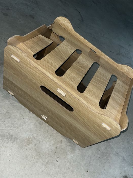 Casa para gato de madeira