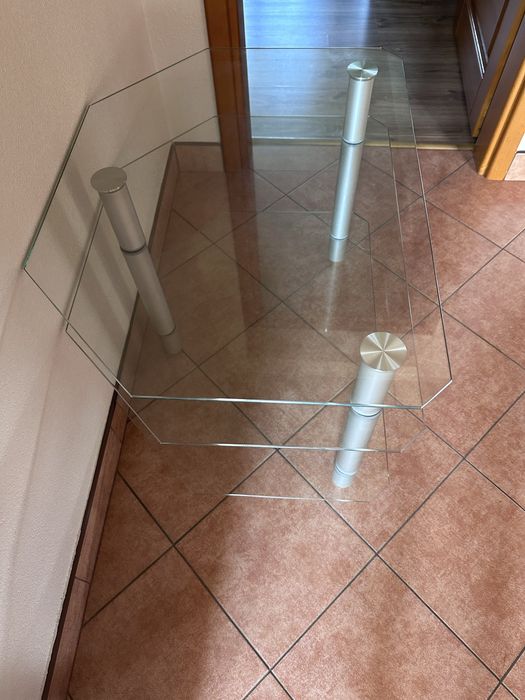 Szklana  szafka