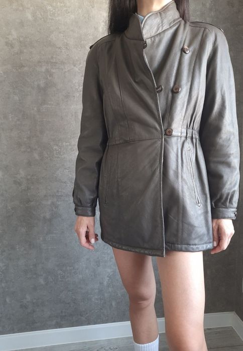 Шкіряна куртка з стійкою і кулісою сіро-коричневого кольору 100% шкіра